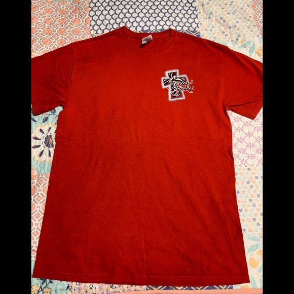 Gildan graphic T-shirt Size M - Picture 1 of 3